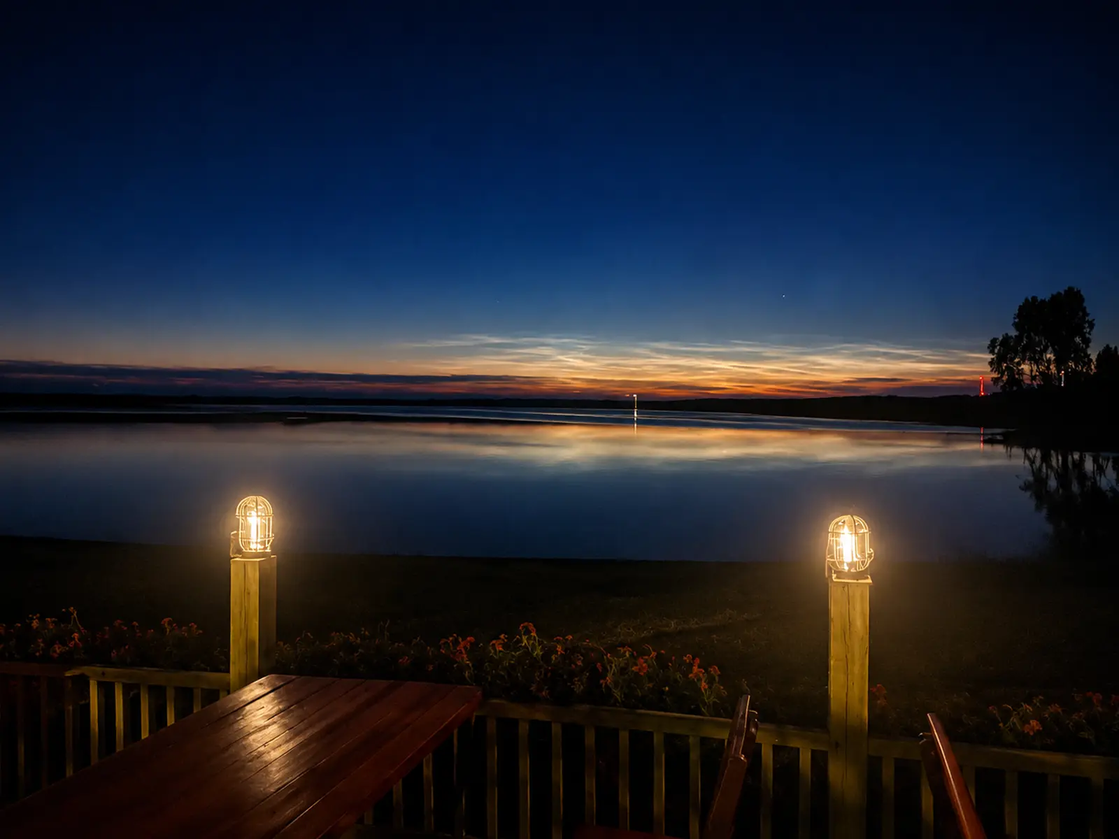Wieczór nad jeziorem